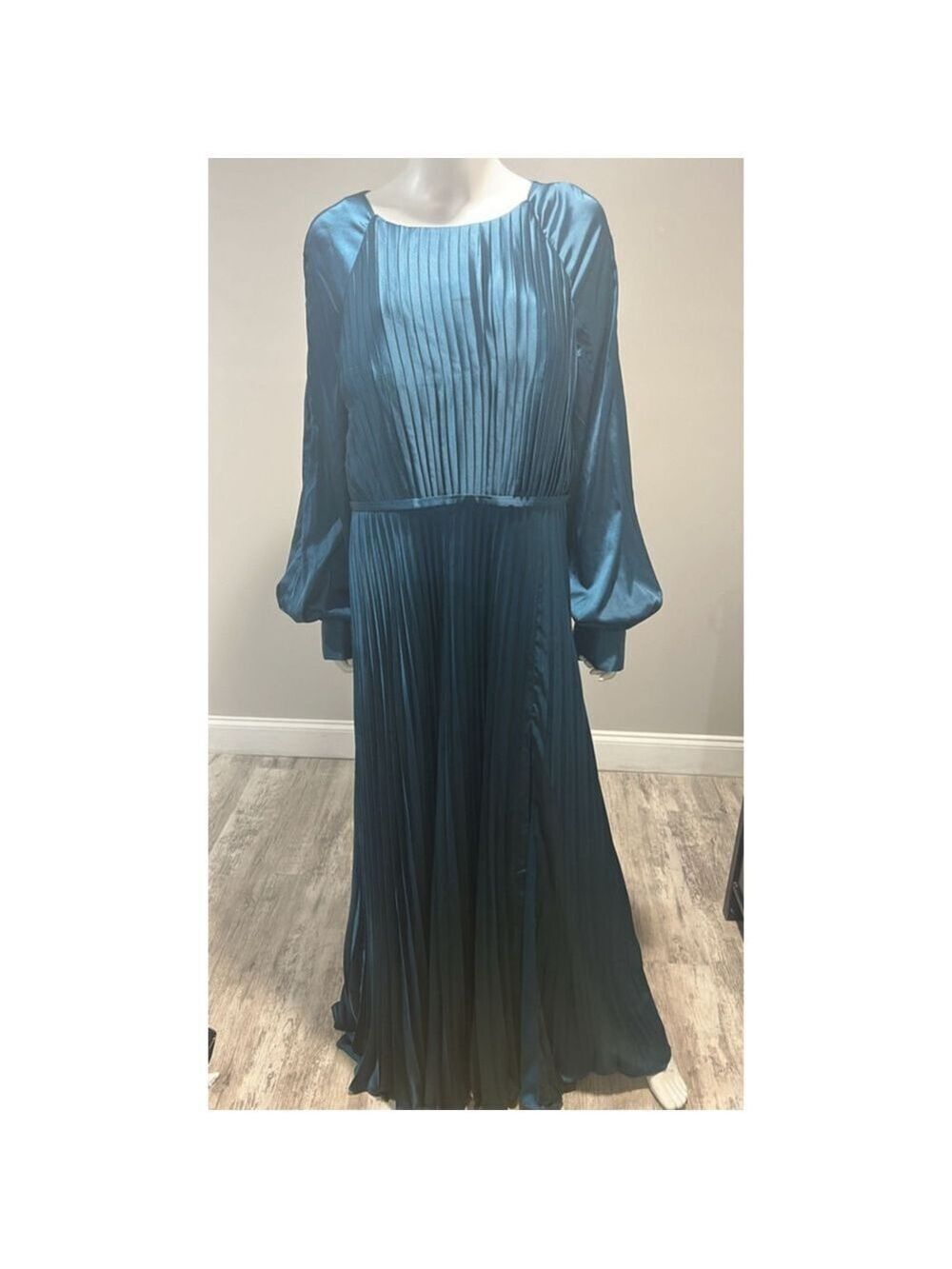 Women's Mac Duggal Teal Pleated Long Sleeve Gown Size 14 - Picture 8 of 10